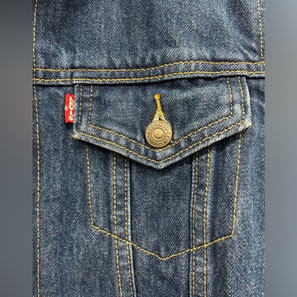 LEVI’S | Premium Flannel Lined Denim Jacket, Size M - Picture 6 of 9